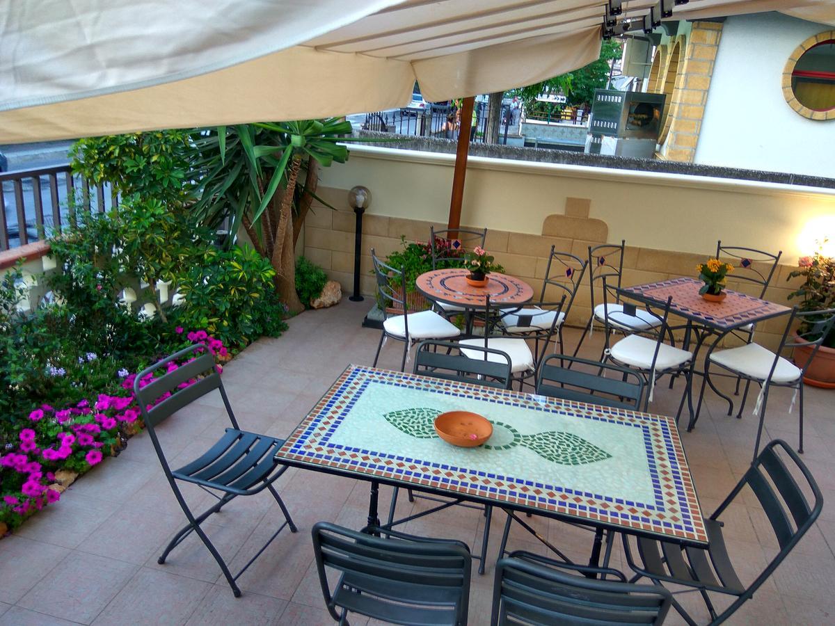 Le Camelie Panzió Marina di Ginosa Kültér fotó
