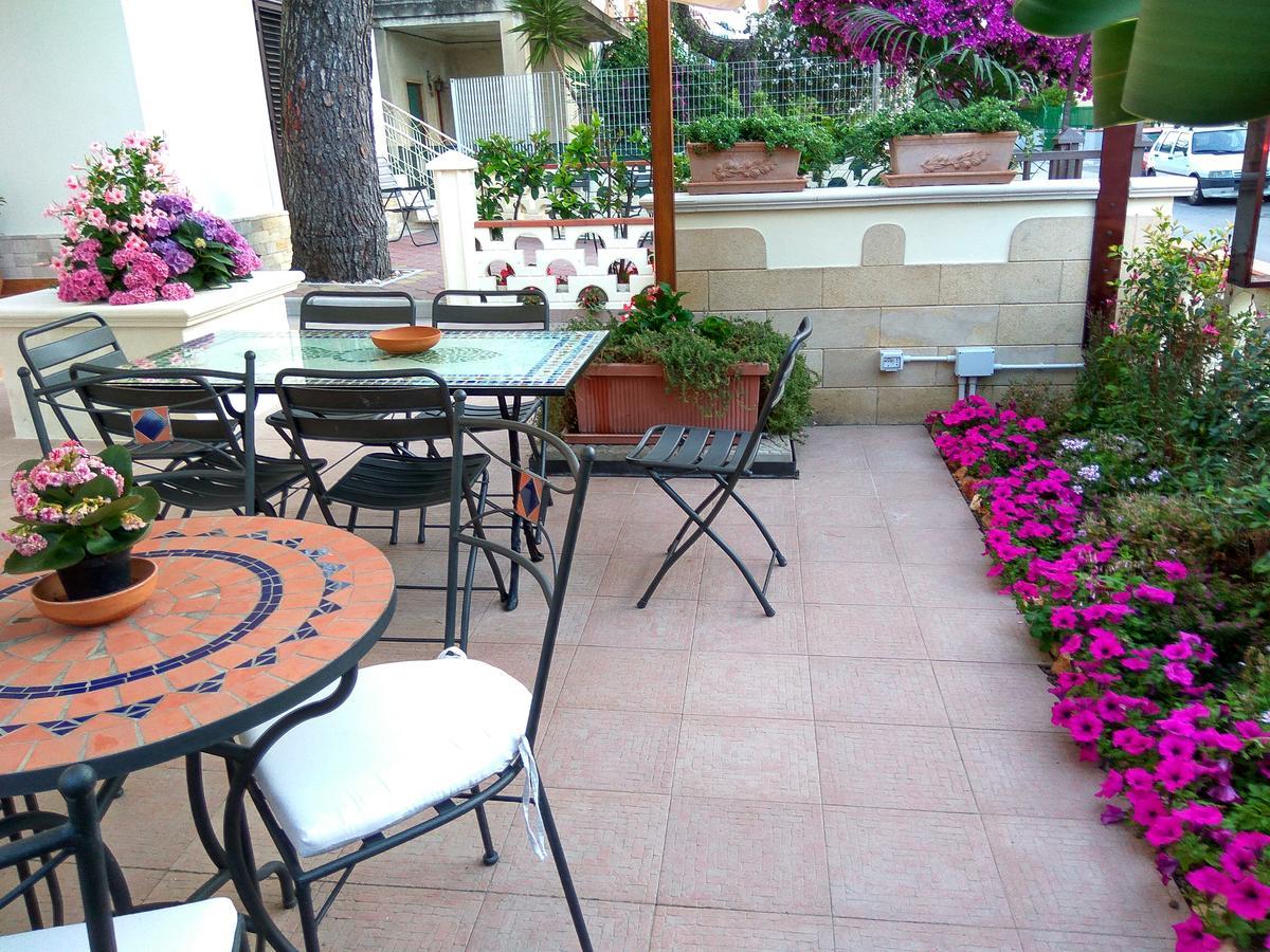 Le Camelie Panzió Marina di Ginosa Kültér fotó
