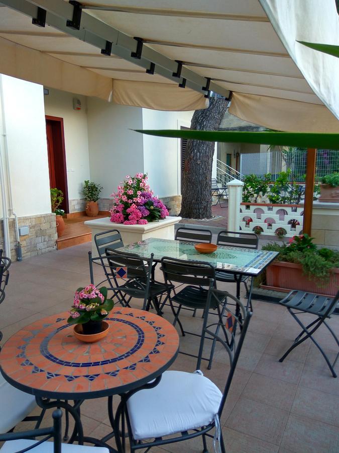 Le Camelie Panzió Marina di Ginosa Kültér fotó